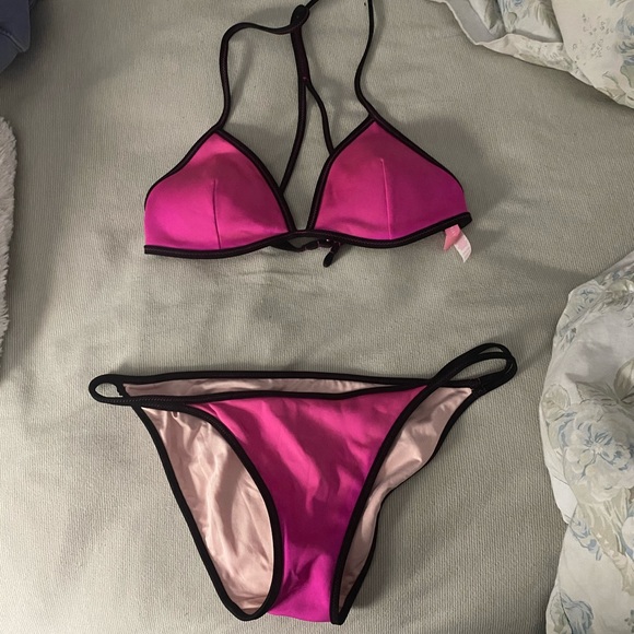 PINK Victoria's Secret Other - NWOT VS Pink triangle bikini